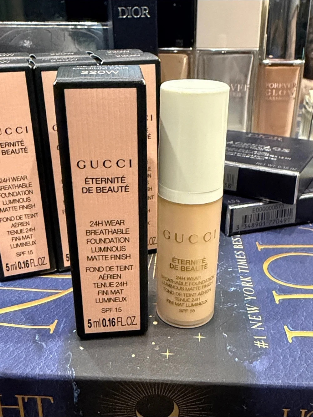 Gucci Éternité de Beauté Foundation - Light Beige Cream